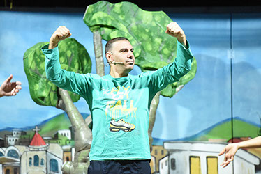 مسرح السراج مسرحيات وفعاليات لجميع الاجيال